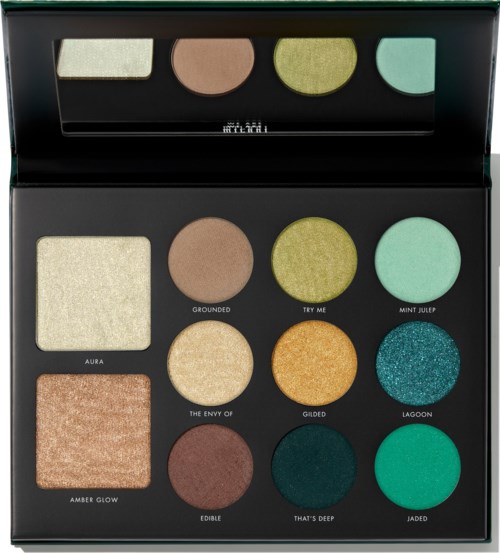 Een make-up palet met verschillende oogschaduwkleuren van neutraal tot levendig. Bevat tinten zoals beige, groen, blauw en oranje.