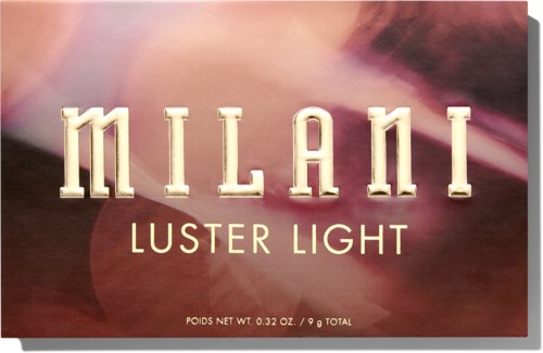 Eine Schachtel Milani Luster Light Lidschatten mit pinkem und violettem Hintergrund. Der Text ist in Gold und Weiß.