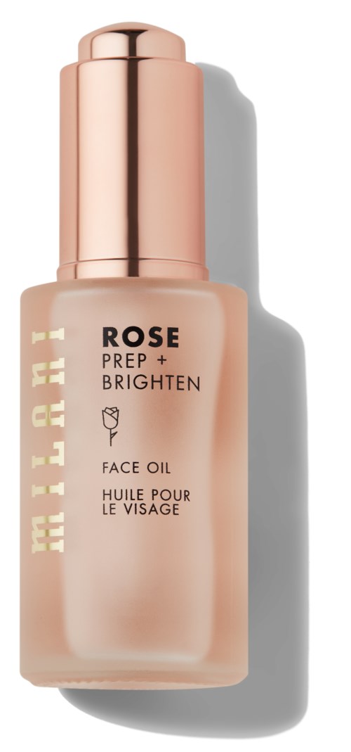 Noen dråper ansiktsolje i en liten, beige flaske med gullhette, merket 'ROSE PREP + BRIGHTEN FACE OIL'.