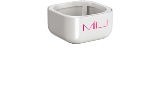 En hvit enhet med rosa tekst sier "MiLi." Den har en rundet firkantet form og glatt overflate.