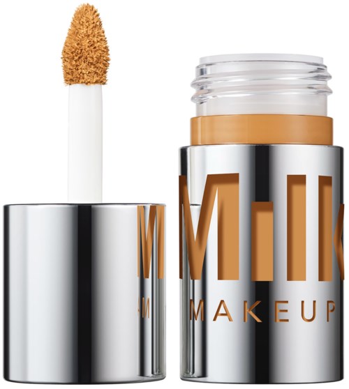 Huulipunan putki, jossa ruskea sävy ja hopea pohja, teksti "MIMI MAKEUP."
