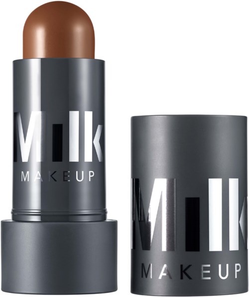 Bronzestift mit runder Spitze in einer silbernen Verpackung mit Milk Makeup-Logo.