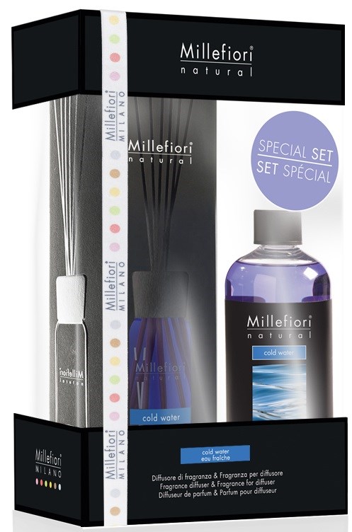 Ett set med en doftdiffusor och en violett vätskedryck i en låda, märkt 'Millefiori natural' och 'special set.'
