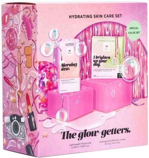 Ett rosa hudvårdsset med ansiktskrämer, omges av illustrationer av smink och skönhetsartiklar.