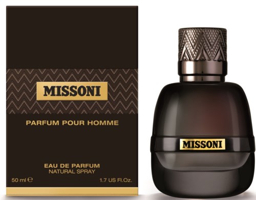Czarna butelka perfum i pasujące opakowanie. Opakowanie i butelka mają złote i beżowe etykiety z napisem "MISSONI".