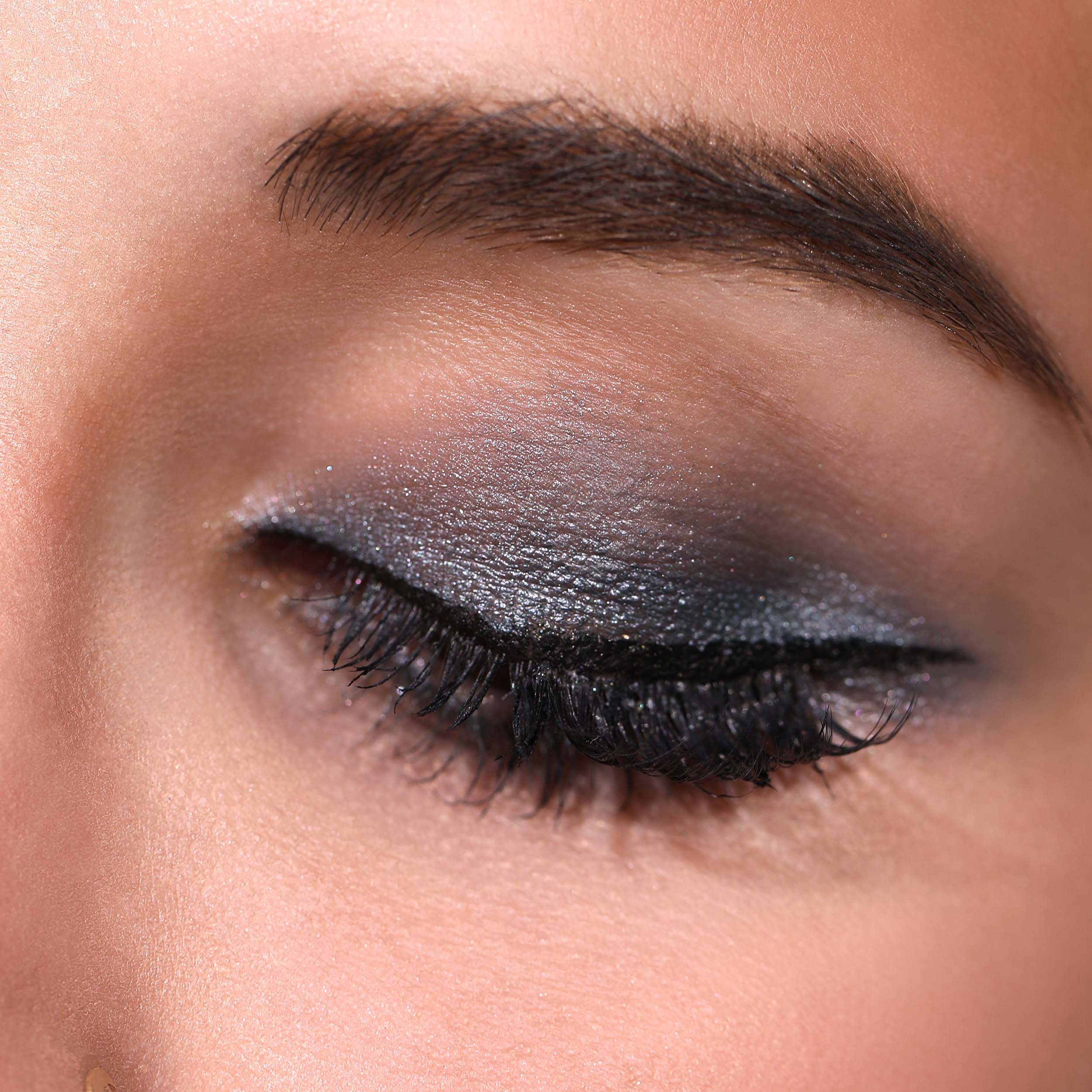 Moira At Glance Stick Shadow 017 Charcoal Gray (obrázok 3)