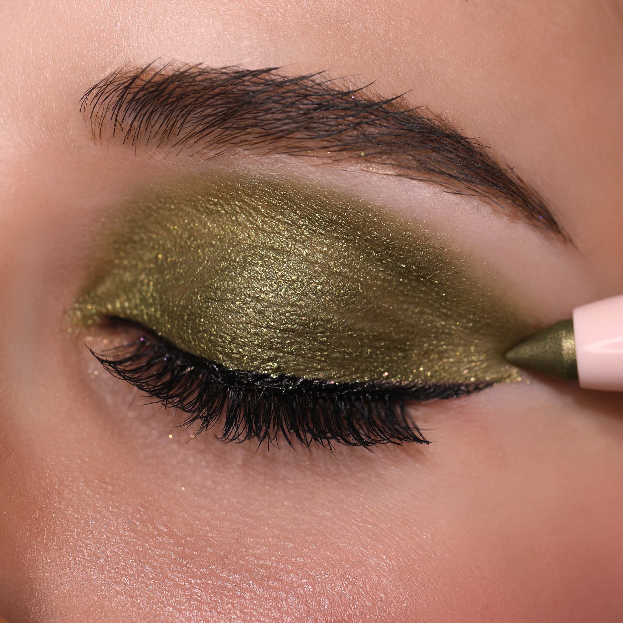 Moira At Glance Stick Shadow 018 Olive Green (obrázok 3)