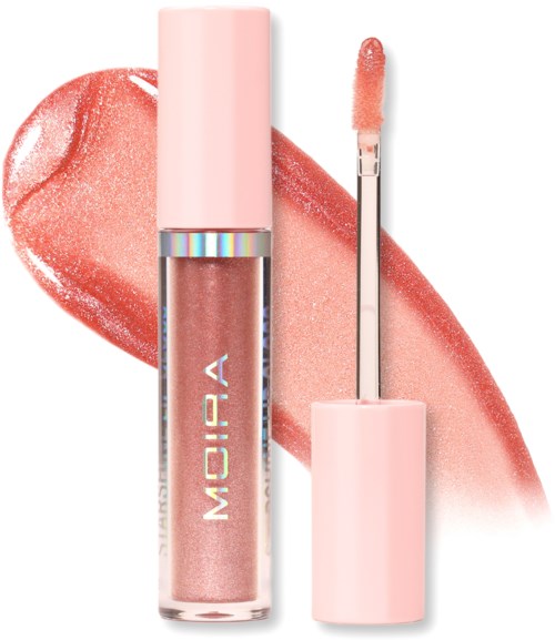 Glanzende, roze lipgloss met applicator, voor een vlek van lippenstift in vergelijkbare kleur.