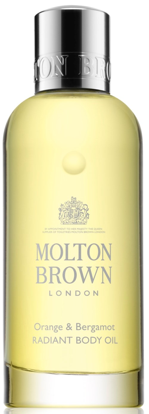 En klar flaske med lys gult olje, sølvhette, og lilla tekst som sier Molton Brown London, appelsin og bergamot.