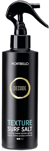 Een zwarte sprayfles met label "DECOD" en tekst "TEXTURE SURF SALT" met sproeikop.