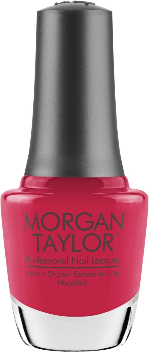 En ljusrosa nagellacksflaska med silver- och svart topp, märkt Morgan Taylor.