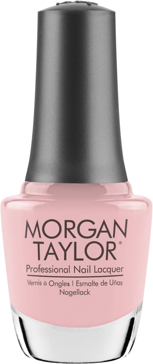 Ljusrosa nagellacksflaska med silverkapsel och svart text som säger "Morgan Taylor".