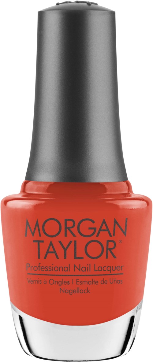 En flaska med orange nagellack med svart lock och silverbotten, märkt Morgan Taylor.