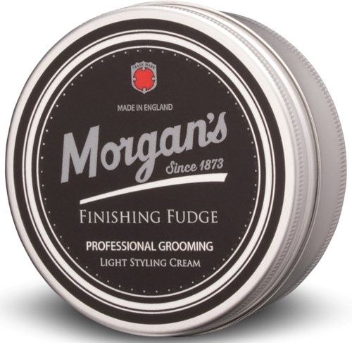 Okrągłe opakowanie z czarną etykietą, białym tekstem i czerwonym logo na górze. Pisze Morgans, finishing fudge i grooming.