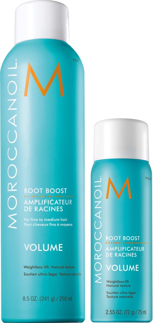 Två flaskor Moroccanoil Root Boost för fint till medeltjockt hår, en stor och en liten, ljusblå färg med orange M-logga.