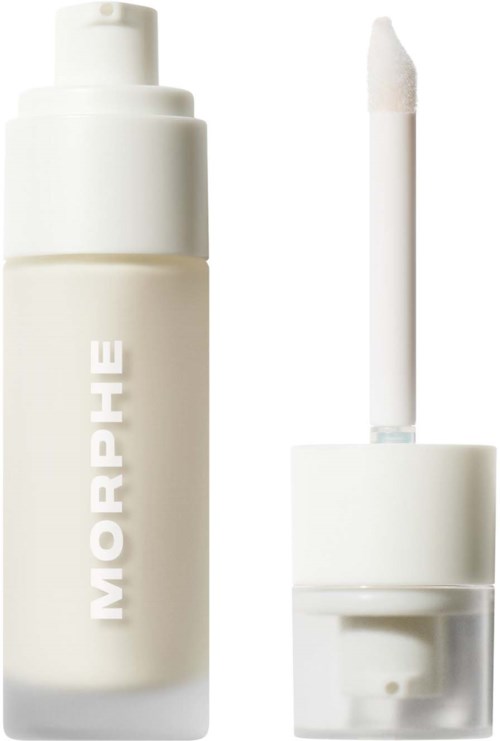 En vit flytande läppglans med en applikator och en vit flaska märkt Morphe.
