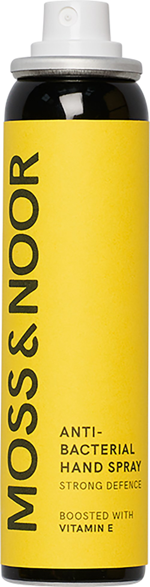 En gul og svart flaske med antibakteriell håndspray kalt Moss & Noor, med vitamin E for sterk forsvar.