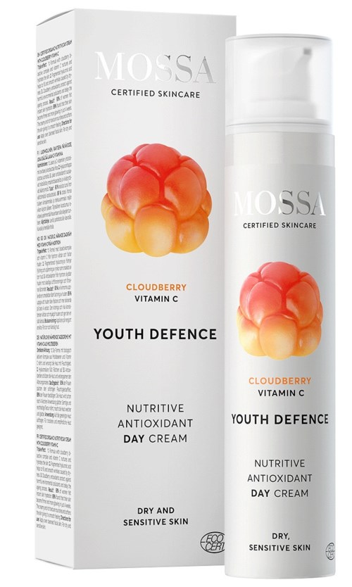 En förpackning och flaska av MOSSA hudvårdsprodukt, med titeln Cloudberry Youth Defence, för torr och känslig hud, vitamin C, antioxidant.