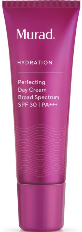 Rosa tube fra Murad Perfecting Day Cream med SPF 30 og bredspektret beskyttelse.