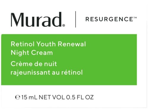 En eske med Murad Retinol Youth Renewal Night Cream med grønn etikett, hvit bakgrunn, og svart og grønn tekst.