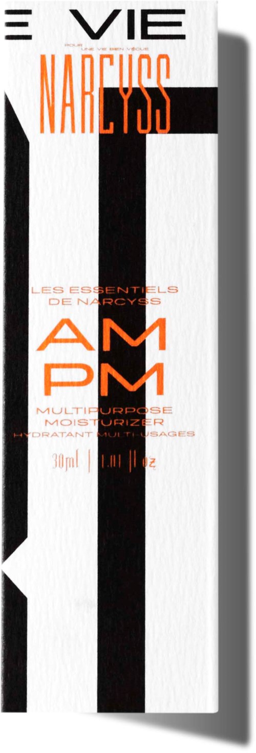 Vertikal design i svart og hvitt med oransje tekst som nevner 'Narciss' og 'AMP'.