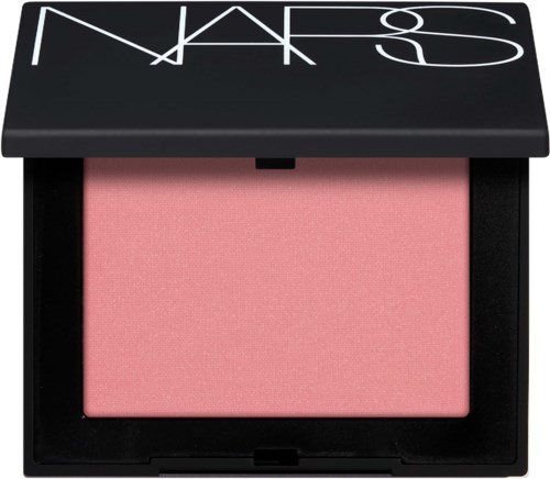 Roze blush in een zwarte compact met NARS op deksel.