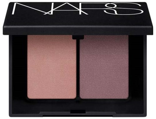 En NARS sminkpalett med två rosa rouge eller ögonskuggor.