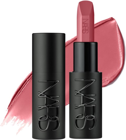 Zwei NARS-Lippenprodukte, ein Lippenstift und ein Glanz, mit einem rosa Fleck im Hintergrund.