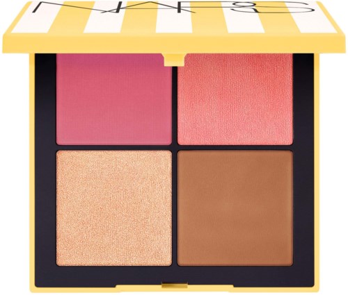 En makeup-palett med fire nyanser: rosa, fersken, lys shimmer og brunt.