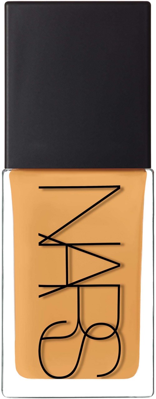En flaska av NARS-foundation med svart lock och beige vätska inuti. Varumärket står på framsidan.