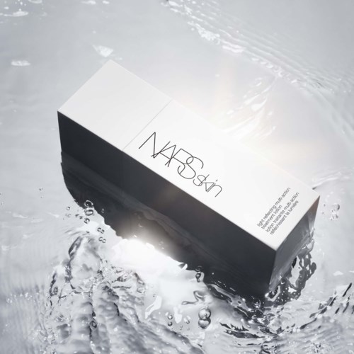 NARS   Light Reflecting Multi-Action Treatment Lotion 200 ml