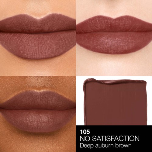 Drei Lippenpaare mit verschiedenen Brauntönen und eine Lippenstifthälfte mit der Beschriftung '105 NO SATISFACTION Deep auburn brown.'