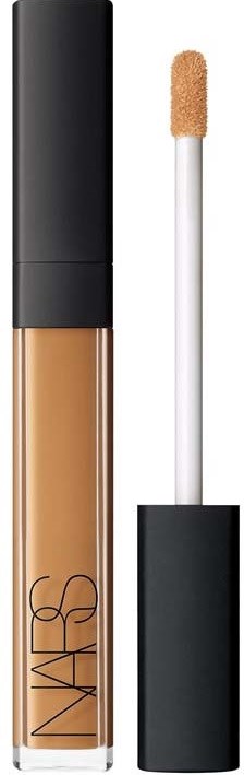 Ein Concealer-Fluid mit schwarzem Deckel und beigeem Applikator. Das NARS-Logo ist auf der Flasche.