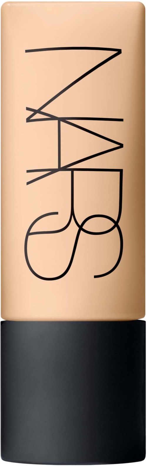 Een beige en zwarte NARS make-upproduct met een groot logo bovenop.