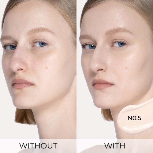 En före- och efterbild av en kvinnas ansikte, visar förbättrad hud med makeup eller hudvårdsprodukt. Märkt som NO.5.