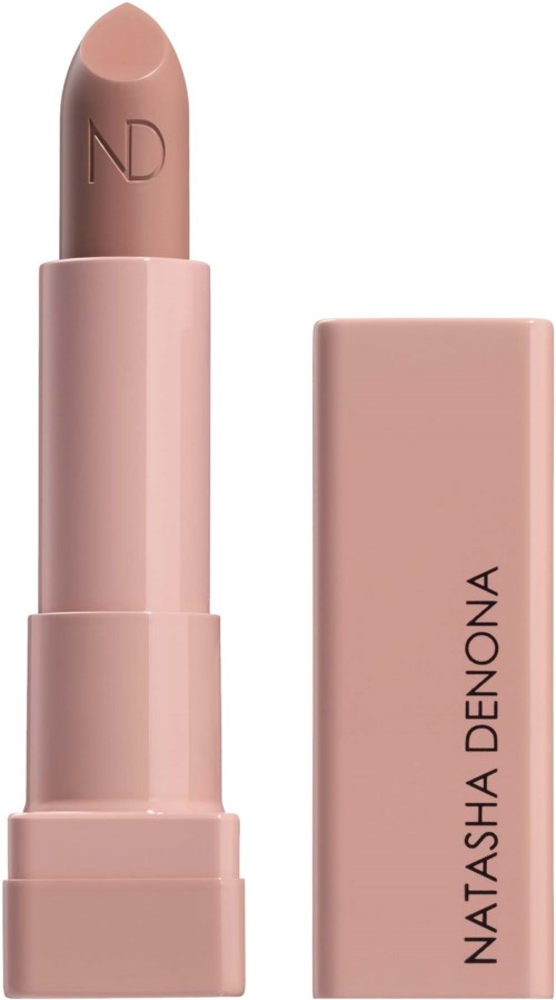 Beige Lippenstift mit rosa Verpackung, Markenname Natasha Denona, ohne Deckel, zeigt den Lippenstift.