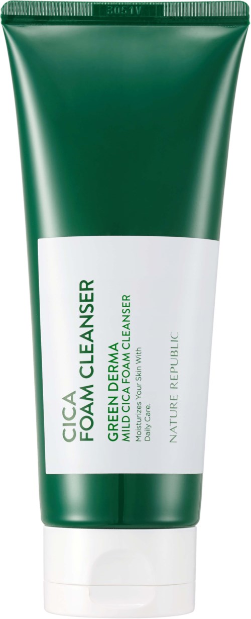 Grøn tube med ansigtsvask mærket 'Cica Foaming Cleanser' i hvid og grøn emballage.