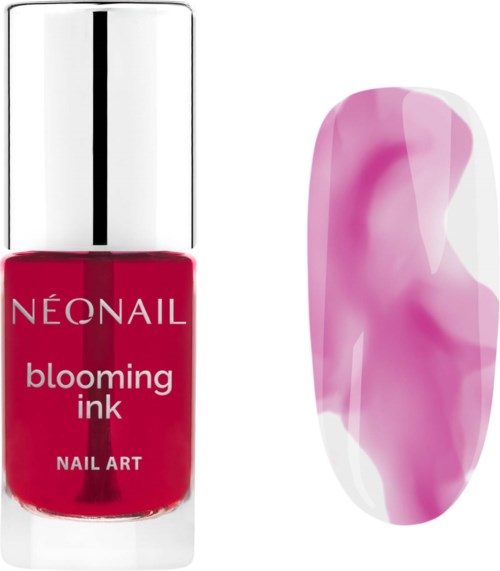 En röd nagellacksflaska märkt 'Neonail blooming ink' bredvid en rosa och vit marmorerad nageldesign.