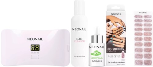 Hautpflegeset umfasst ein Gerät, Nagellackentferner, Cuticle Oil, Gel-Sticker und eine Anzeige mit 8,8.