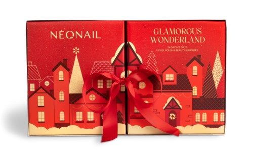 Een rood cadeaupakket met een lint, versierd met kerststadjes en tekst over schoonheid en feestdagen.
