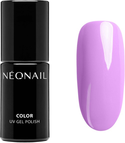 Sort flaske mærket 'NÉONAIL COLOR UV GEL POLISH' og en malet negl med lilla gel farve.