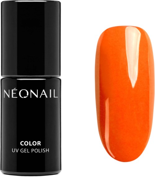 Eine schwarze Flasche Neon-Nagellack-Gel und ein orange lackierter Fingernagel mit Glanz.
