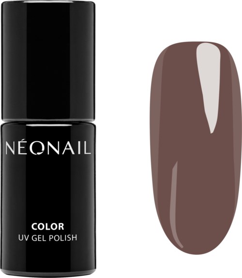 Czarna butelka lakieru UV NeonaIl i pomalowana próbka paznokcia w brązowym kolorze.