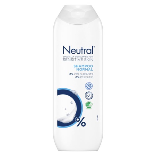 En vit schampoflaska märkt 'Neutral' för känslig hud, med blå och gröna detaljer, utan parfym eller färgämnen.