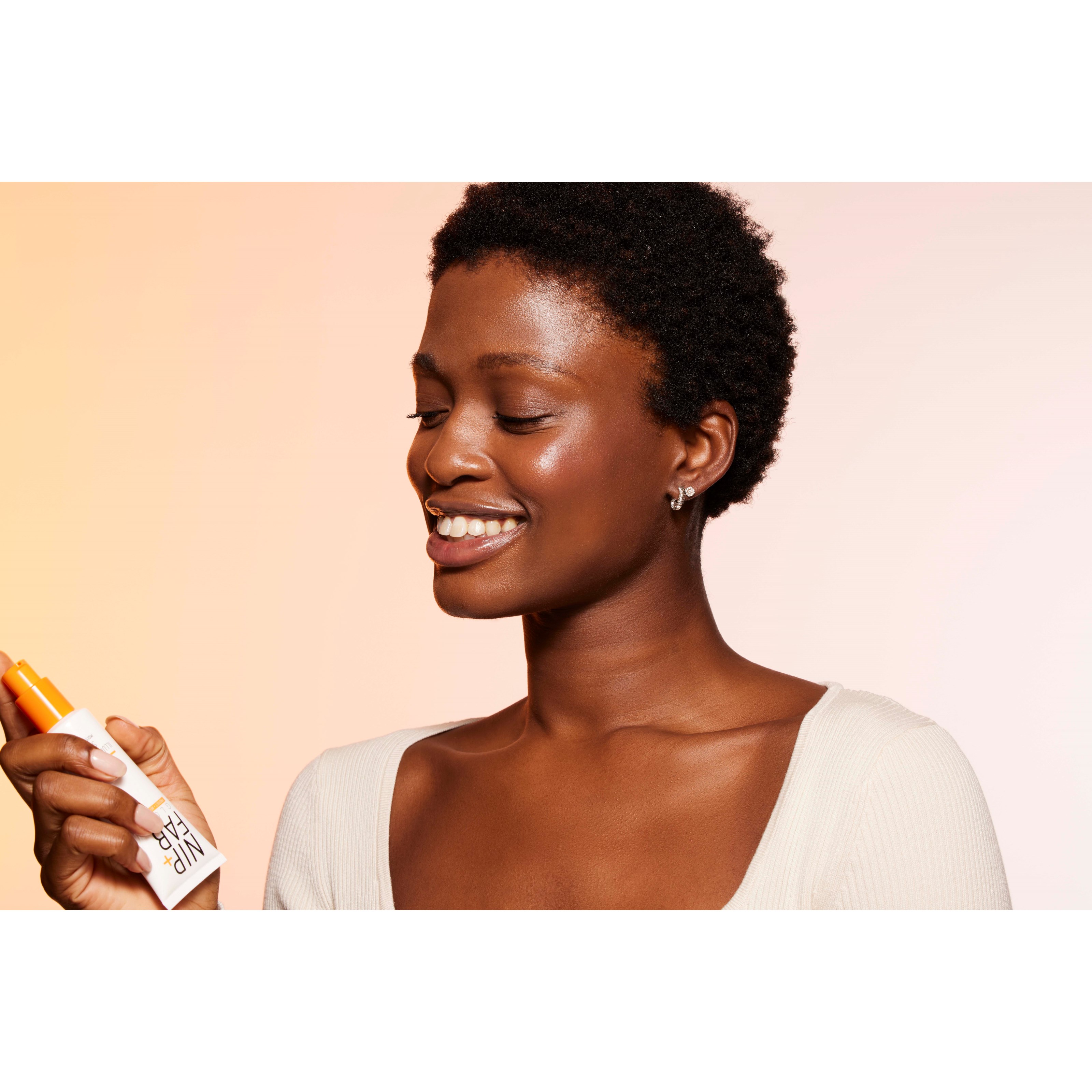 NIP+FAB Glow Illuminate SPF 30 Moisturiser 50 ml (obrázok 3)