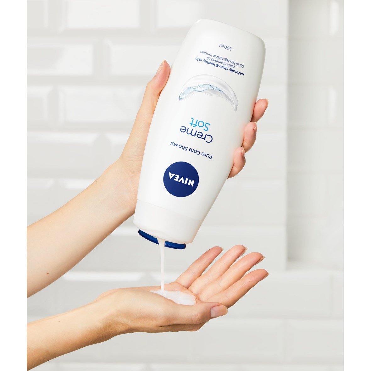 Alternativ bild 1 för Nivea Rich Moisture Soft Shower Cream 500 ml