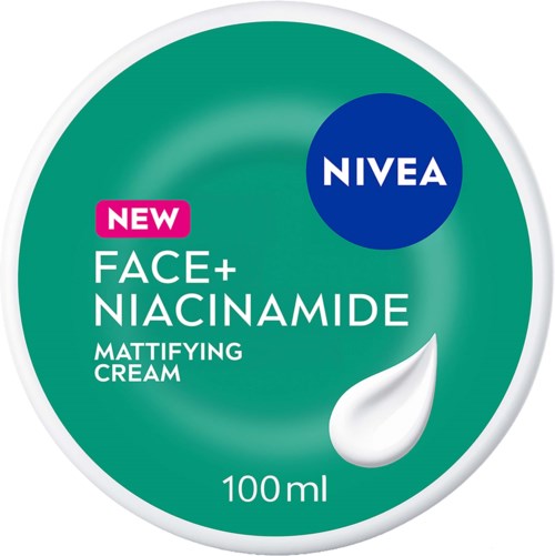 Nivea ansigtscreme med niacinamide i rund grøn beholder, mærket som matting cream.