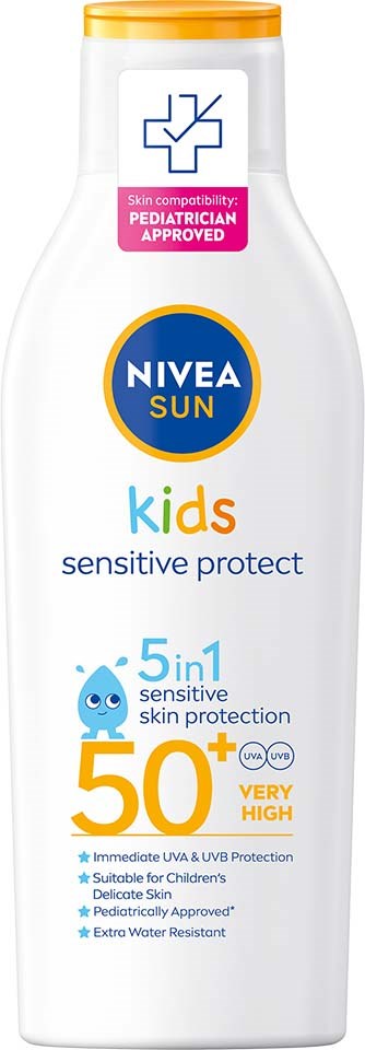 Valkoinen pullo keltaisella kannella, merkitty NIVEA SUN kids, tarjoaa 5-in-1 ihon suojaa, korkea SPF 50+, lapsille.