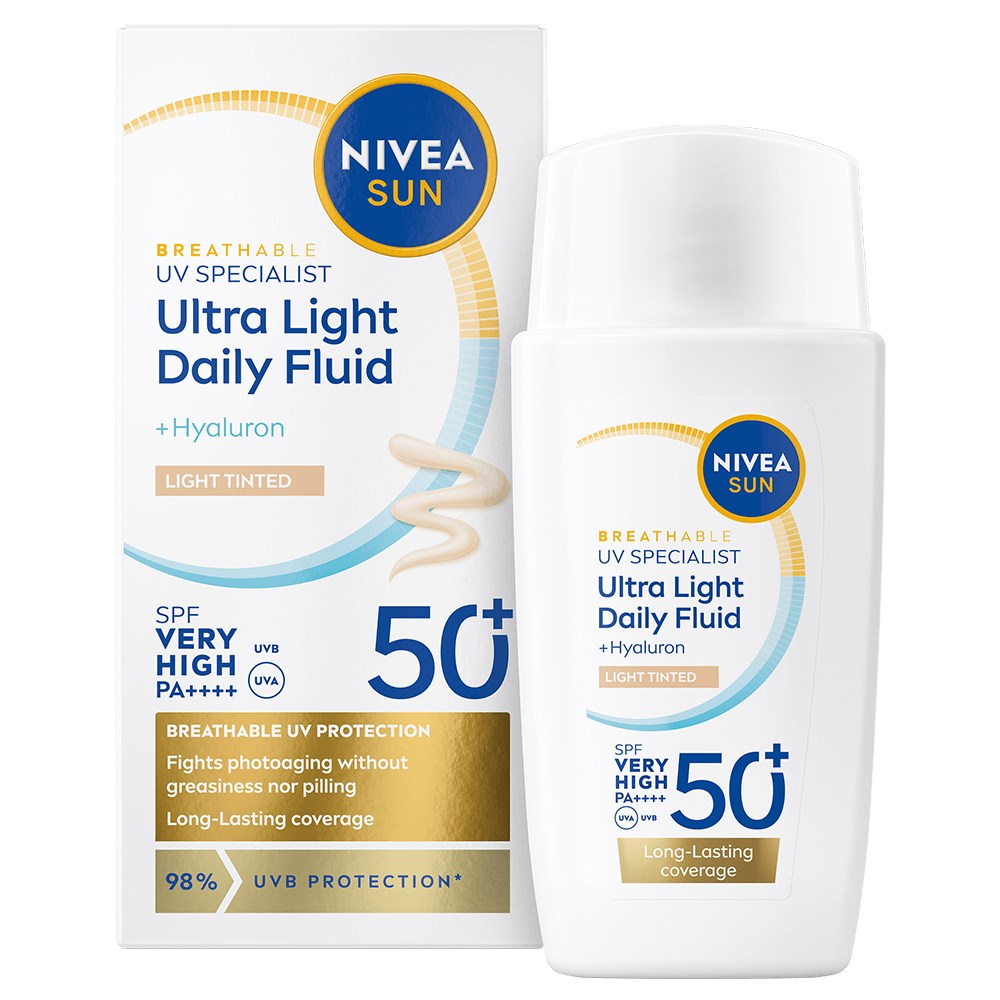 NIVEA SUN UV Face Specialist Ultra Light Daily Fluid, Light Tinte