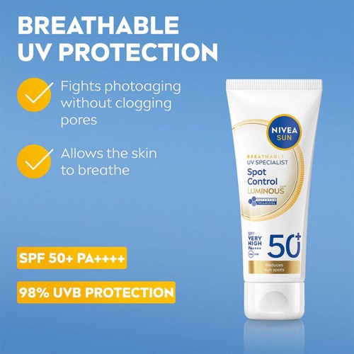 Nivea Sun lotion giver højt UV-beskyttelse, hjælper huden med at ånde, og blokerer porer. SPF 50+ beskytter mod solpletter.
